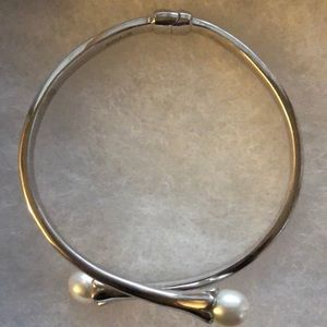 Cultured freshwater pearl bypass bangle bracelet in sterling silver